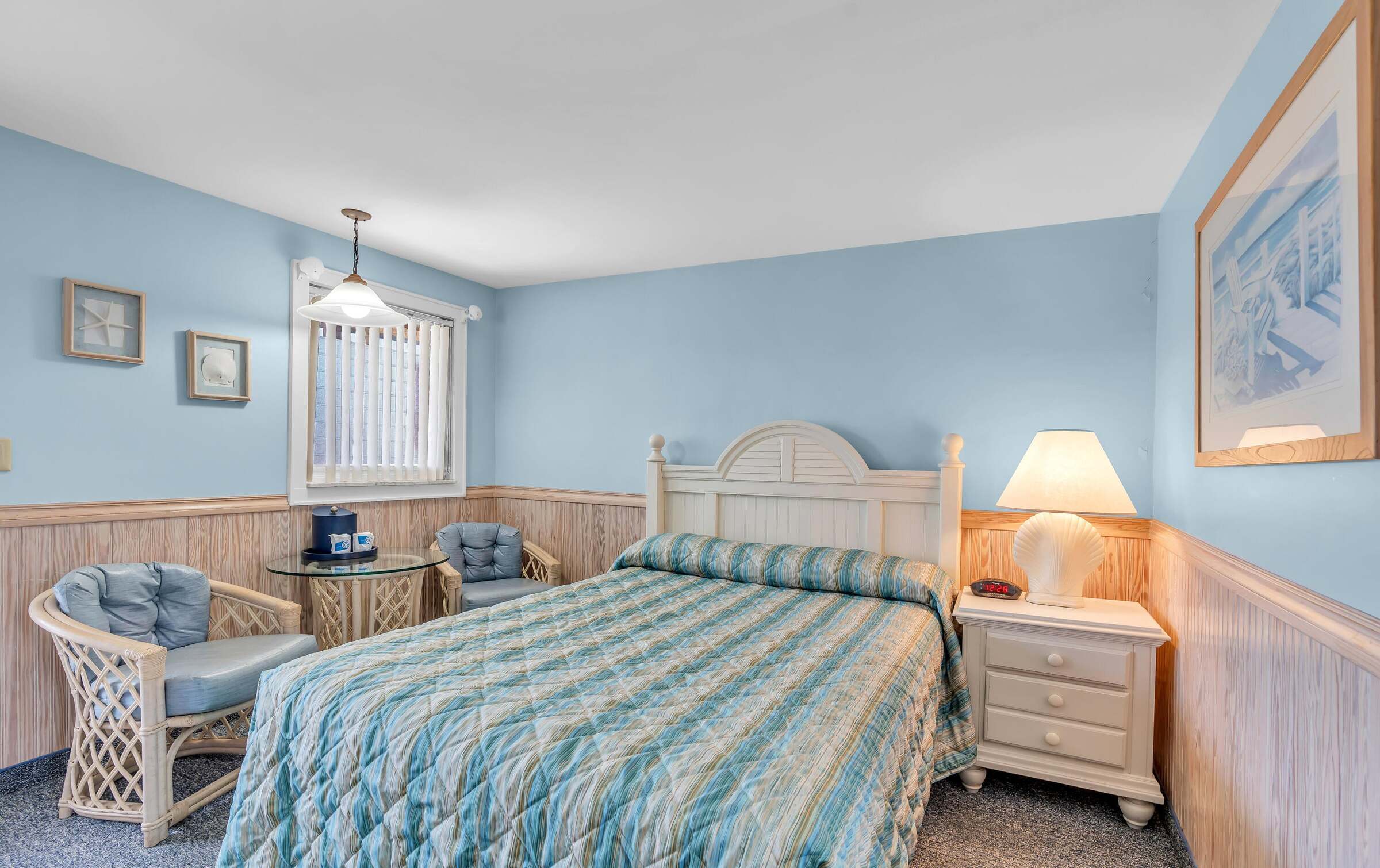 1 Queen Room